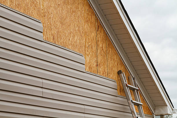 24/7 Emergency Vinyl Siding experts in Ault, CO